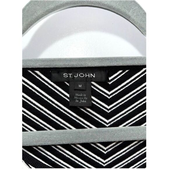 St.John Women's Asymmetric Knit Top Black White- size Medium - Picture 3 of 7